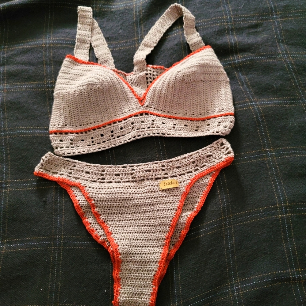 UNIQUE MODELS ‼️customizable size.  S/ M. THREAD WITH ELASTANE